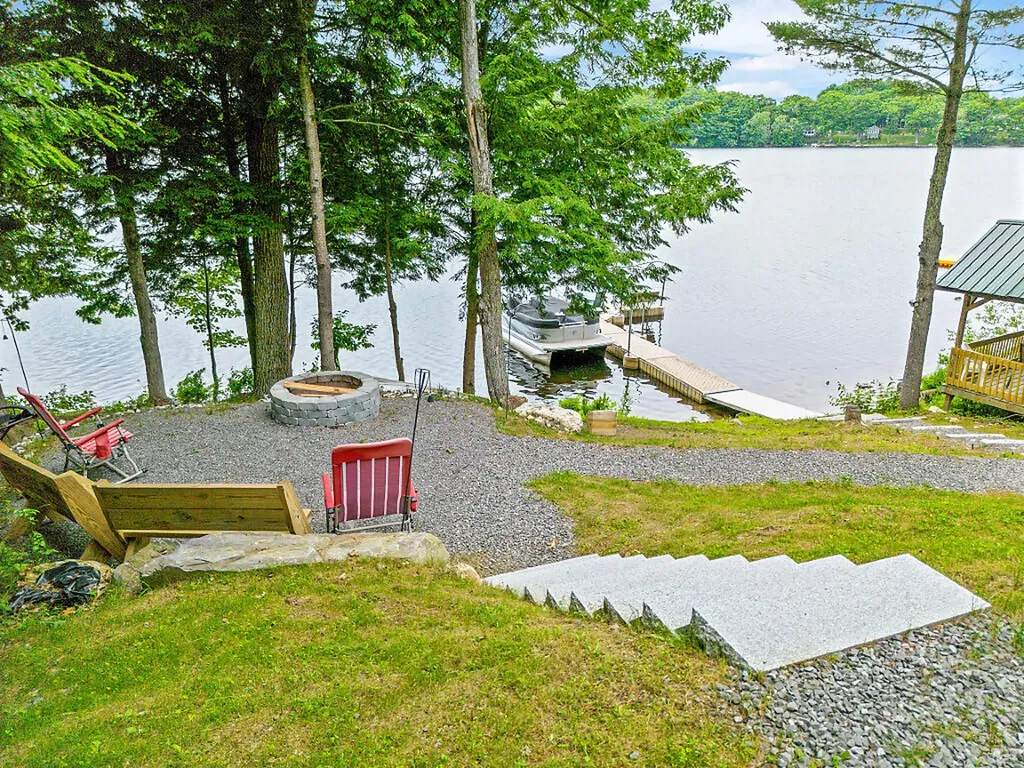 73 Mallard Drive Richmond ME 04357