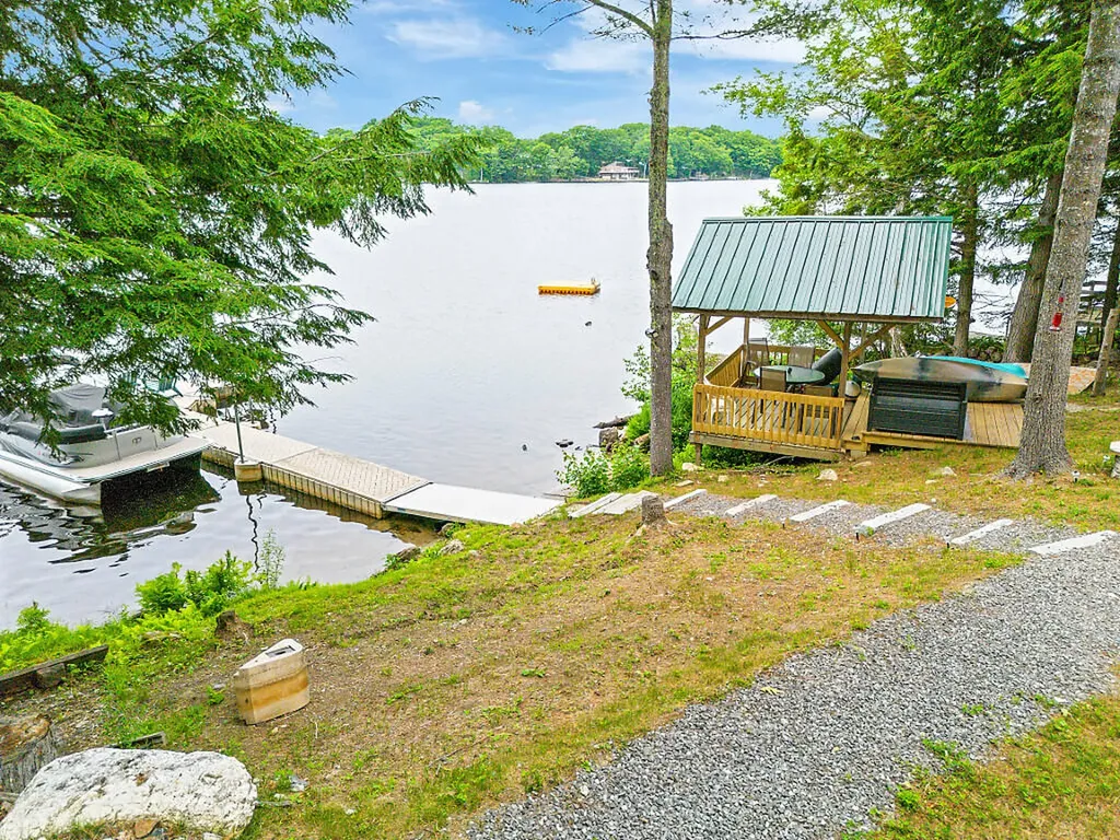 73 Mallard Drive Richmond ME 04357