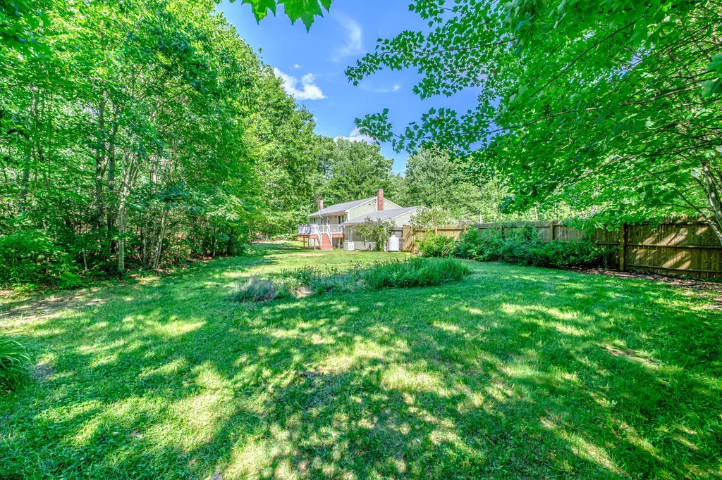 10 Lost Tree Lane Lyman ME 04002