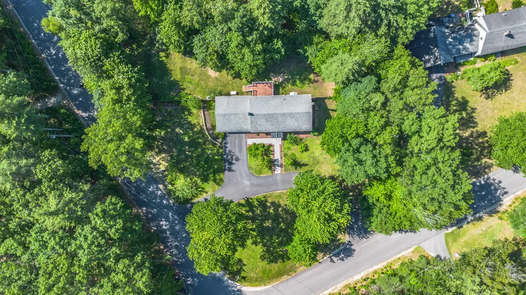 10 Lost Tree Lane Lyman ME 04002