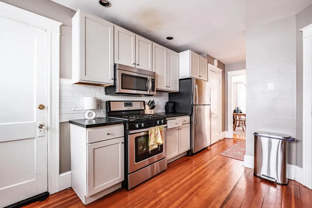 15 Longfellow Street Portland ME 04103