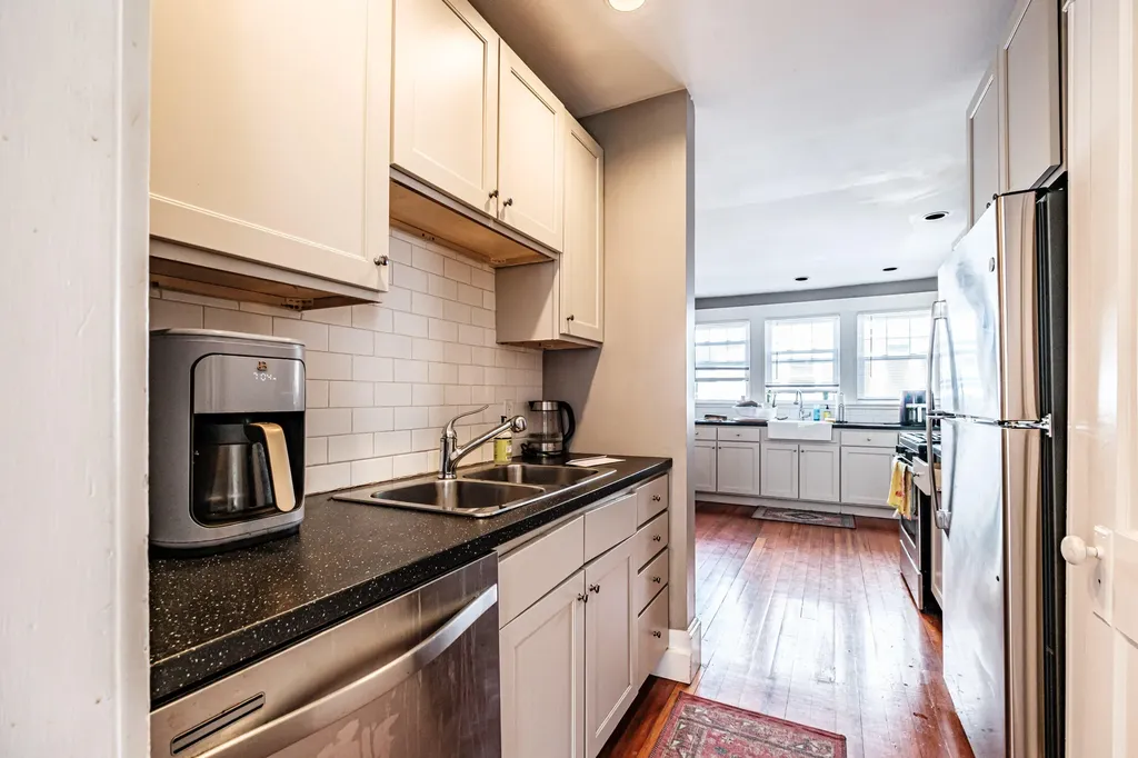 15 Longfellow Street Portland ME 04103