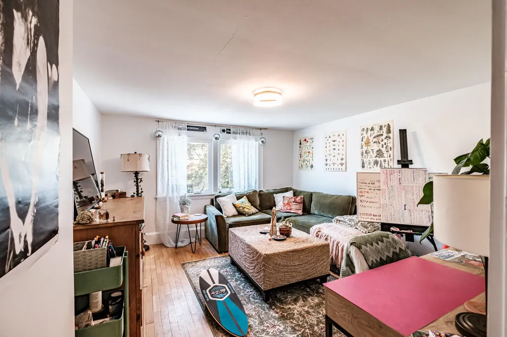 15 Longfellow Street Portland ME 04103