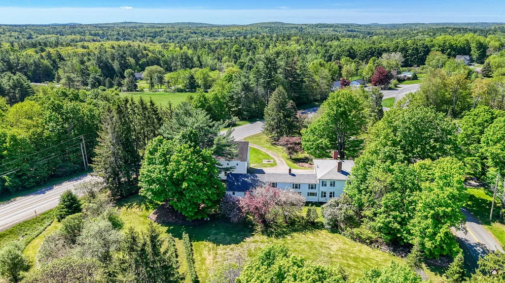 17 Cushnoc Road Vassalboro ME 04989