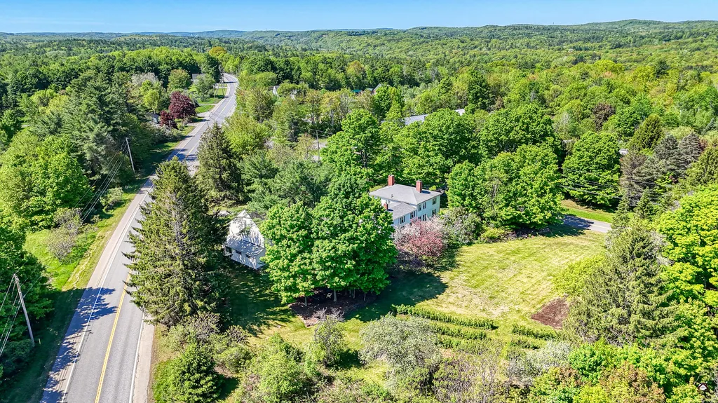 17 Cushnoc Road Vassalboro ME 04989