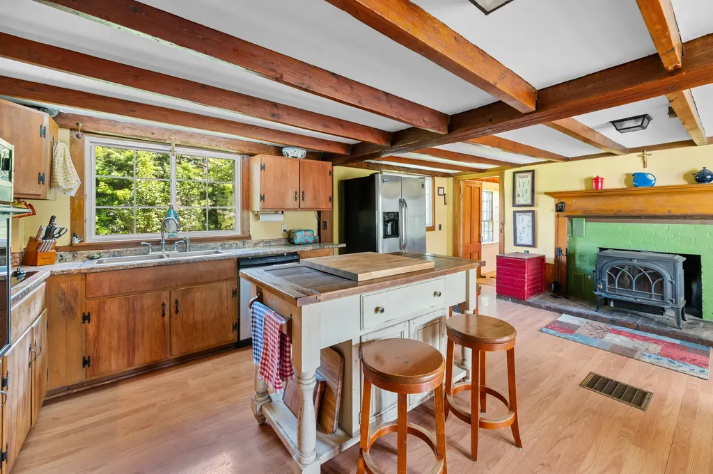 17 Cushnoc Road Vassalboro ME 04989