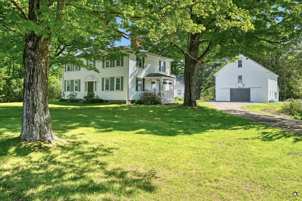 17 Cushnoc Road Vassalboro ME 04989