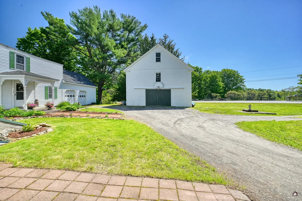 17 Cushnoc Road Vassalboro ME 04989