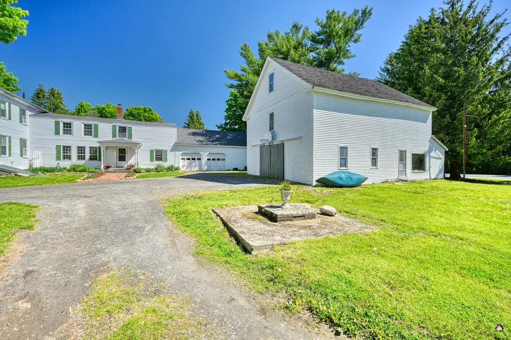 17 Cushnoc Road Vassalboro ME 04989