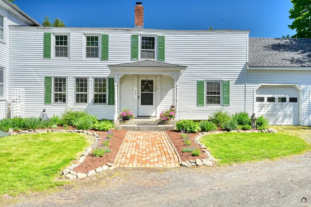 17 Cushnoc Road Vassalboro ME 04989