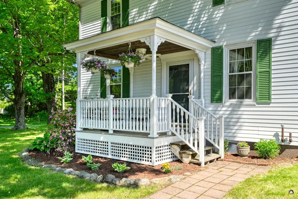 17 Cushnoc Road Vassalboro ME 04989