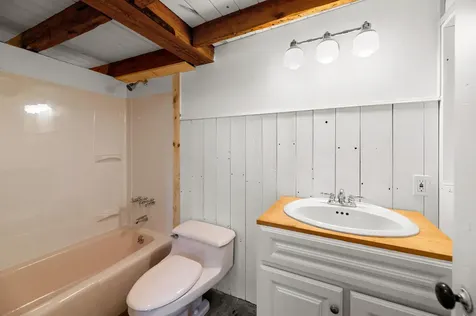 17 Cushnoc Road Vassalboro ME 04989