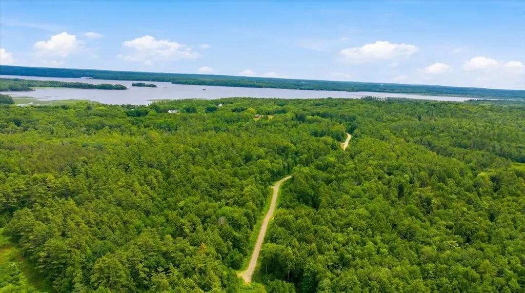 Lot 08 Sara's Way Bowdoinham ME 04008