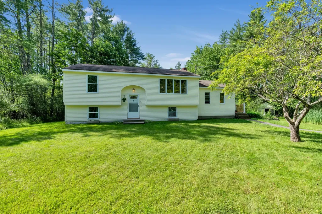 41 Mclellan Road Gorham ME 04038