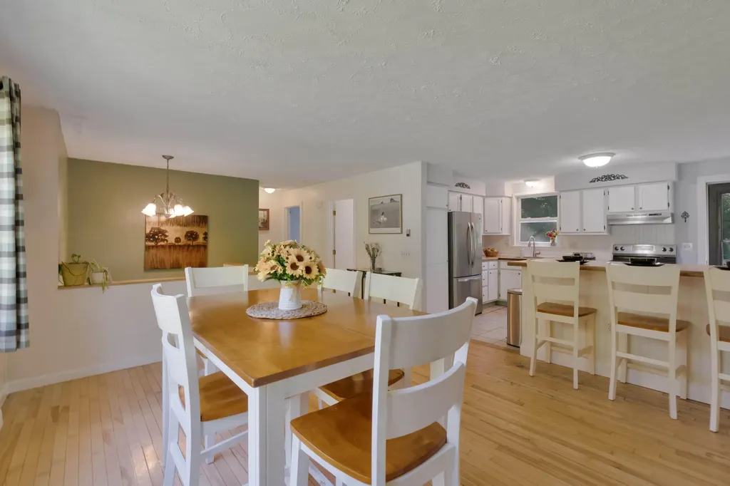 41 Mclellan Road Gorham ME 04038