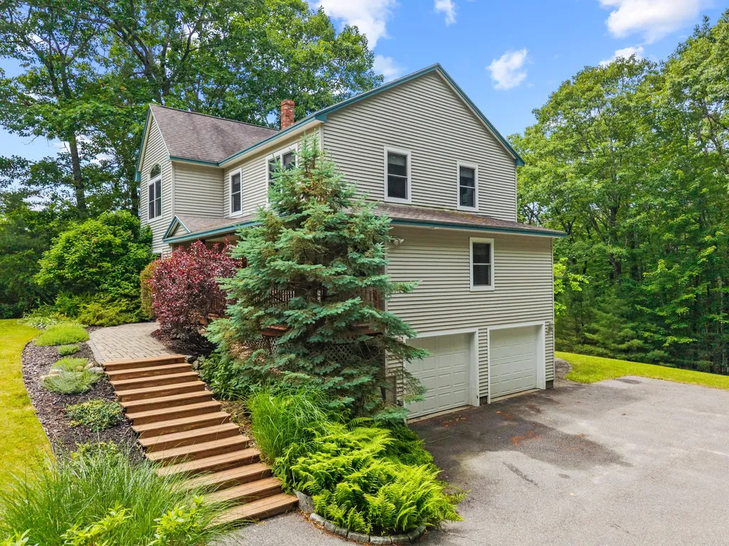 20 Ambrose Circle Gray ME 04039