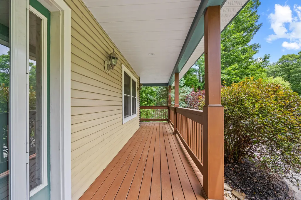 20 Ambrose Circle Gray ME 04039