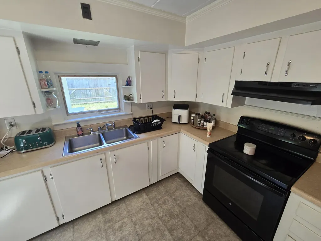 240 Palm Street Bangor ME 04401