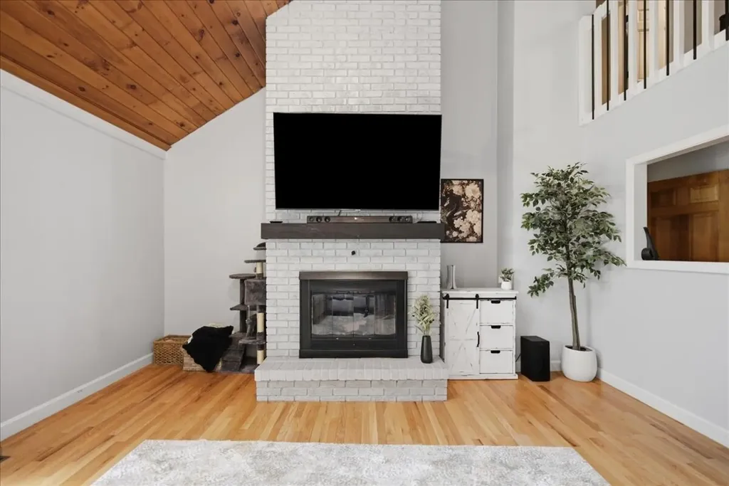 78 Mary Lane Oakland ME 04963