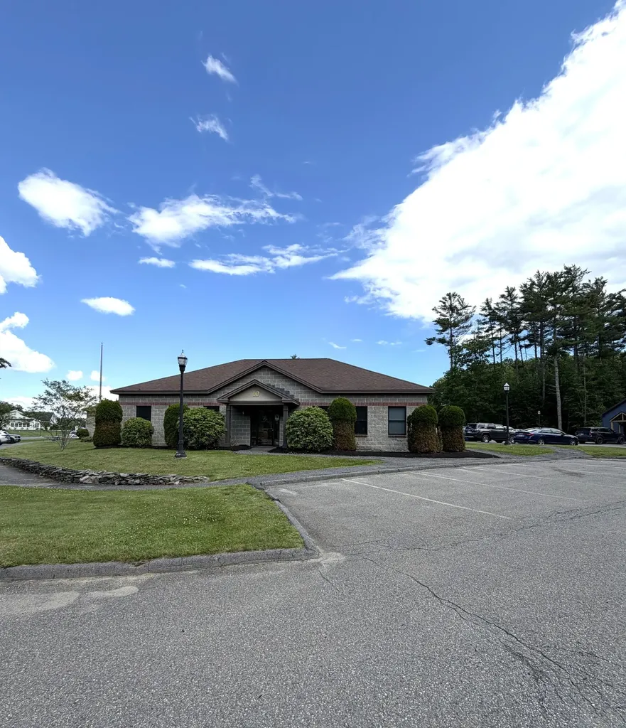 10 Evergreen Drive Oakland ME 04963