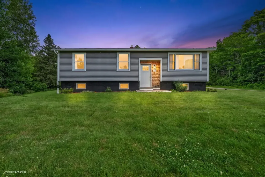 52 Lee Street Bucksport ME 04416