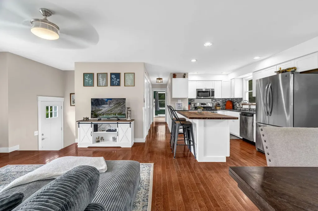 52 Lee Street Bucksport ME 04416