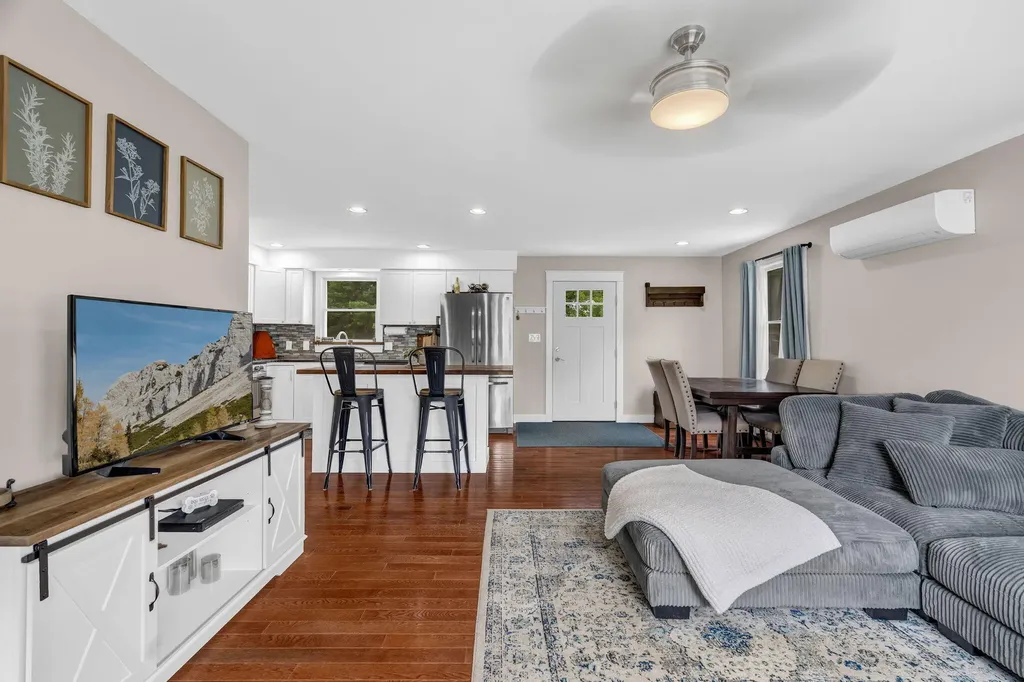 52 Lee Street Bucksport ME 04416