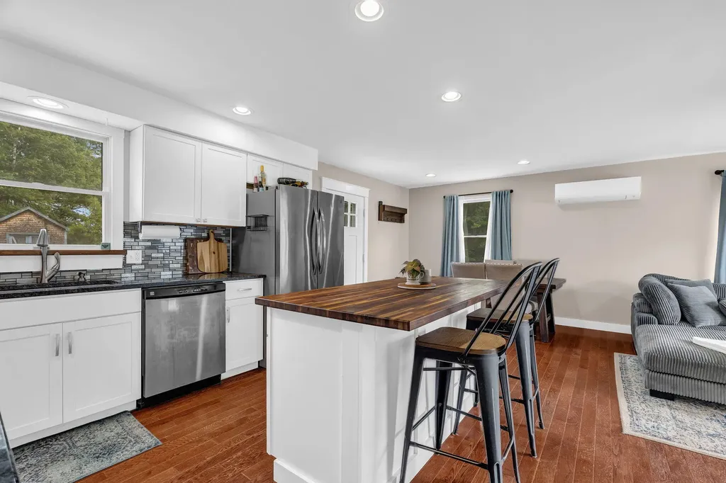 52 Lee Street Bucksport ME 04416