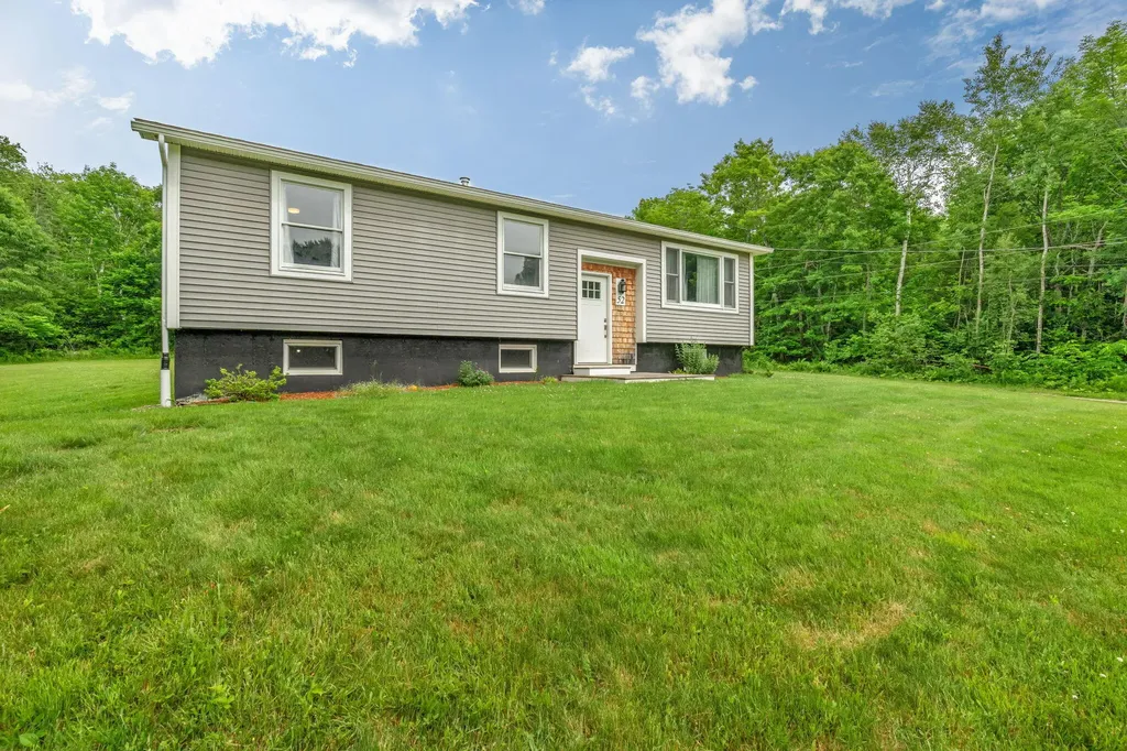 52 Lee Street Bucksport ME 04416