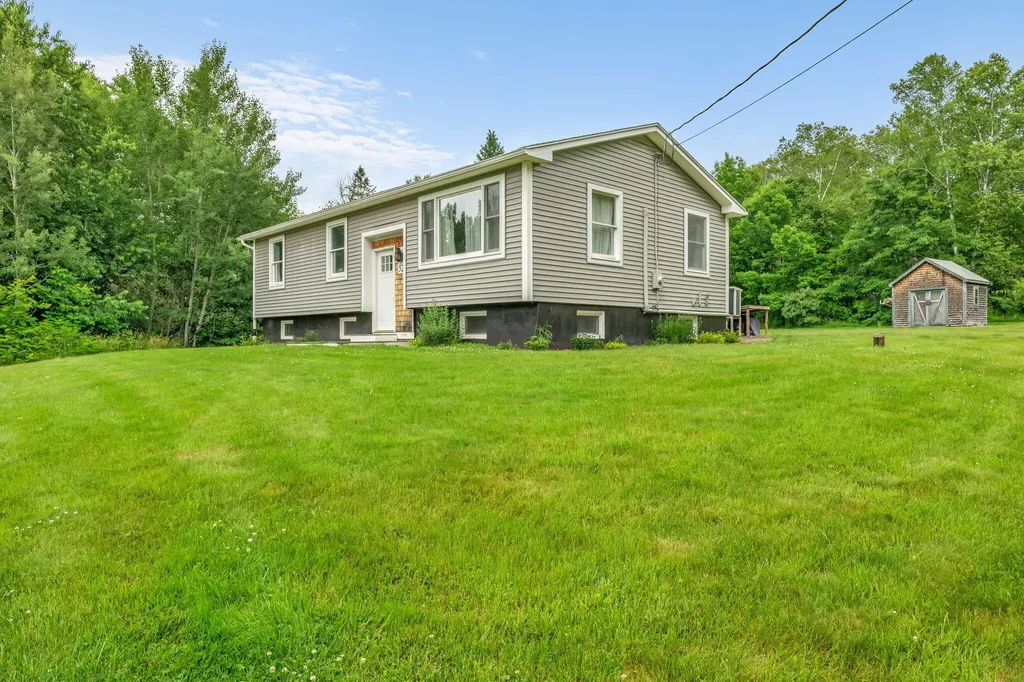 52 Lee Street Bucksport ME 04416