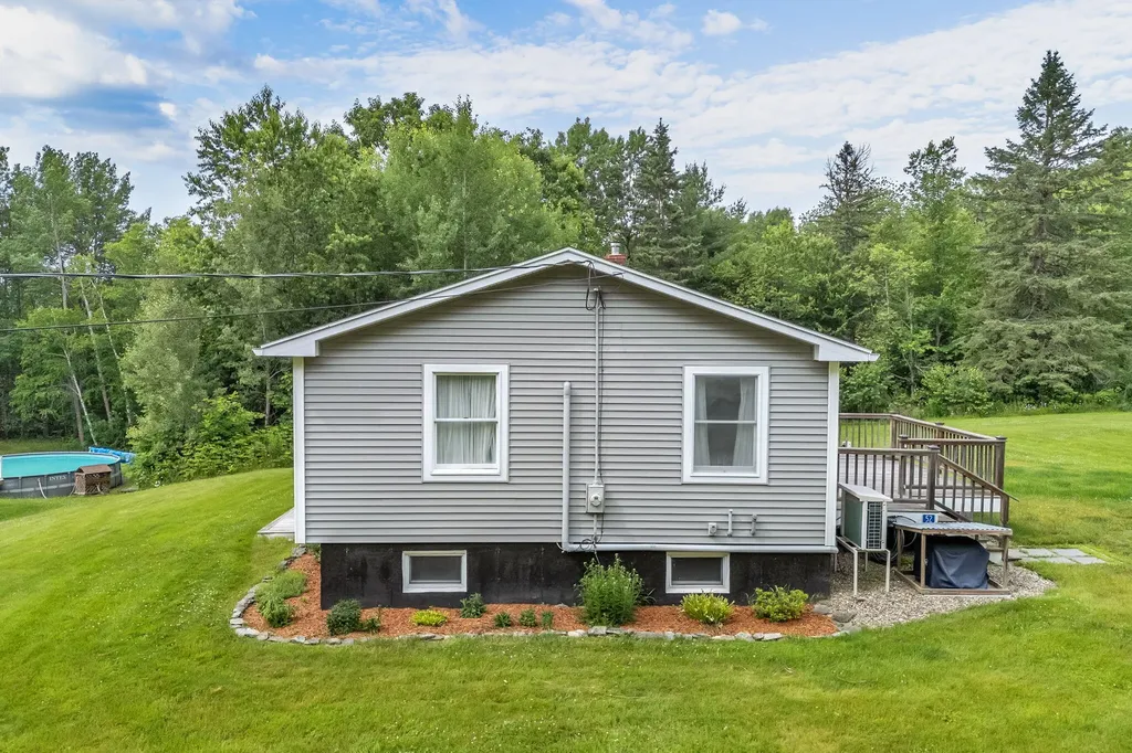 52 Lee Street Bucksport ME 04416