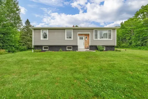52 Lee Street Bucksport ME 04416