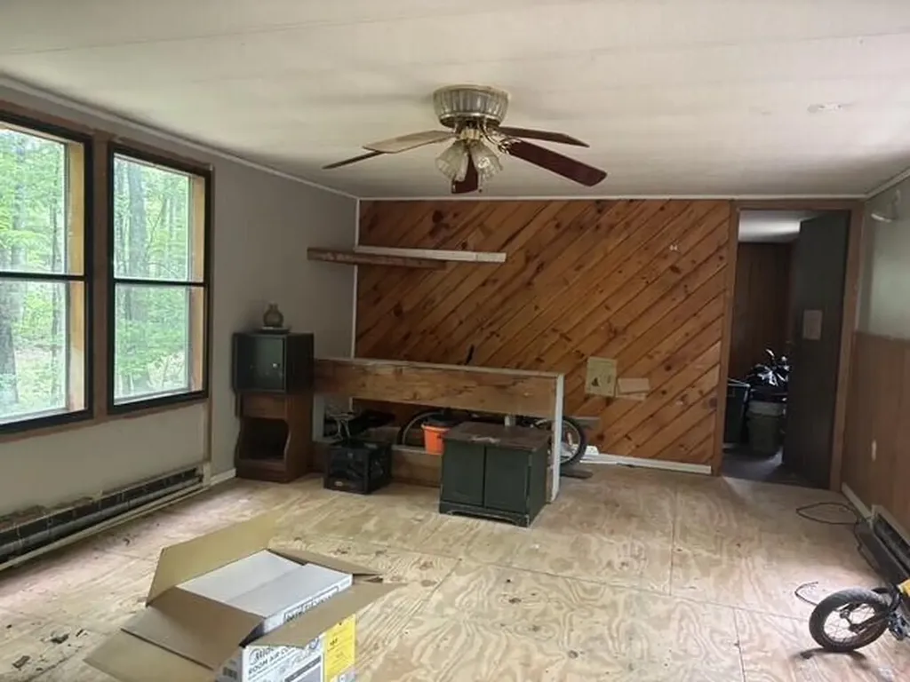 68 George Thomas Road New Sharon ME 04955