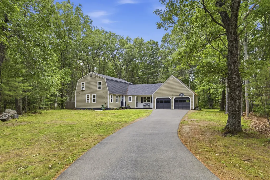 32 Pennymeadow Walk Wells ME 04090