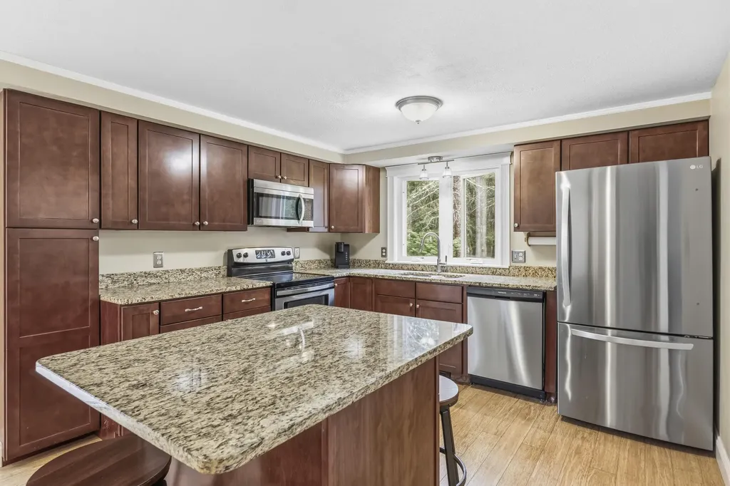 32 Pennymeadow Walk Wells ME 04090