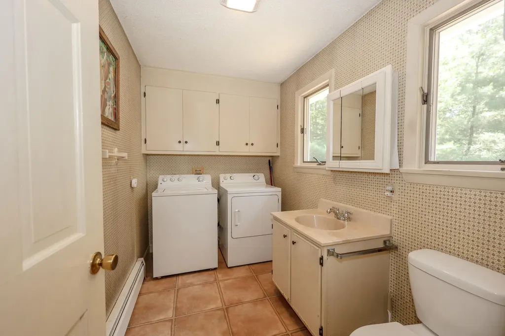 29 Rosewood Circle Kennebunk ME 04043