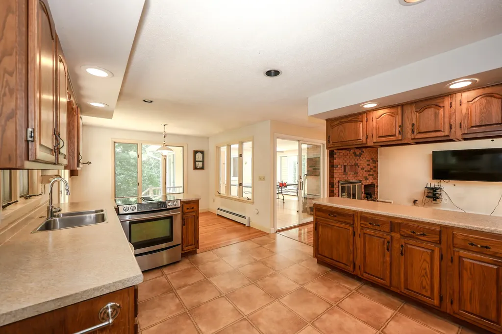 29 Rosewood Circle Kennebunk ME 04043