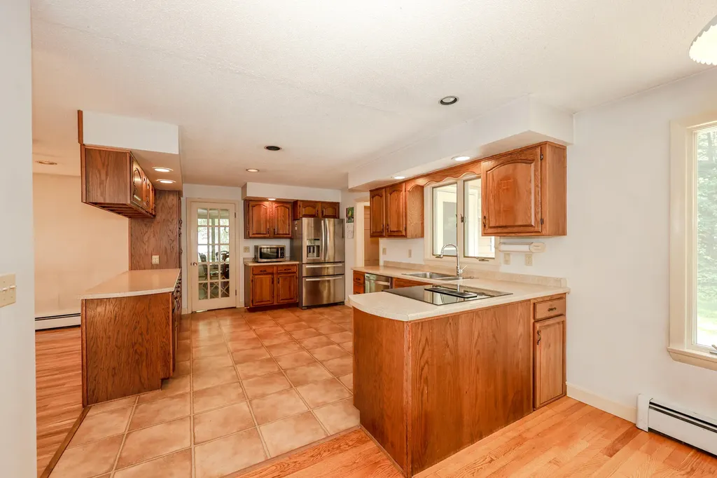 29 Rosewood Circle Kennebunk ME 04043