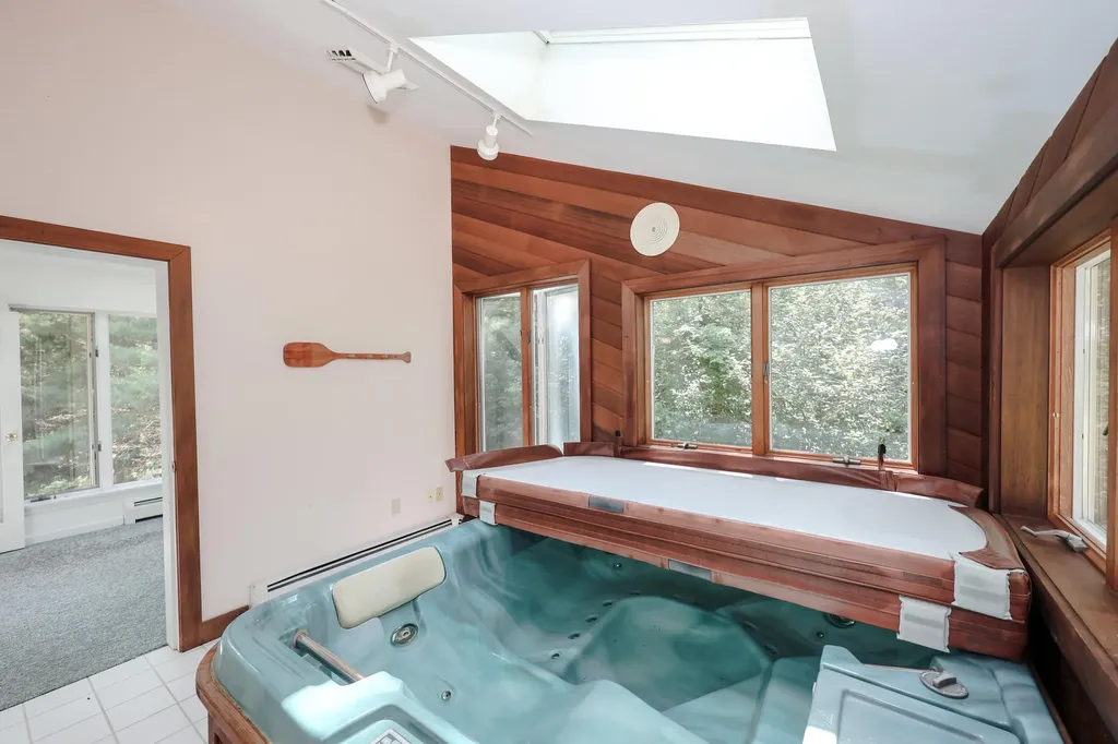 29 Rosewood Circle Kennebunk ME 04043