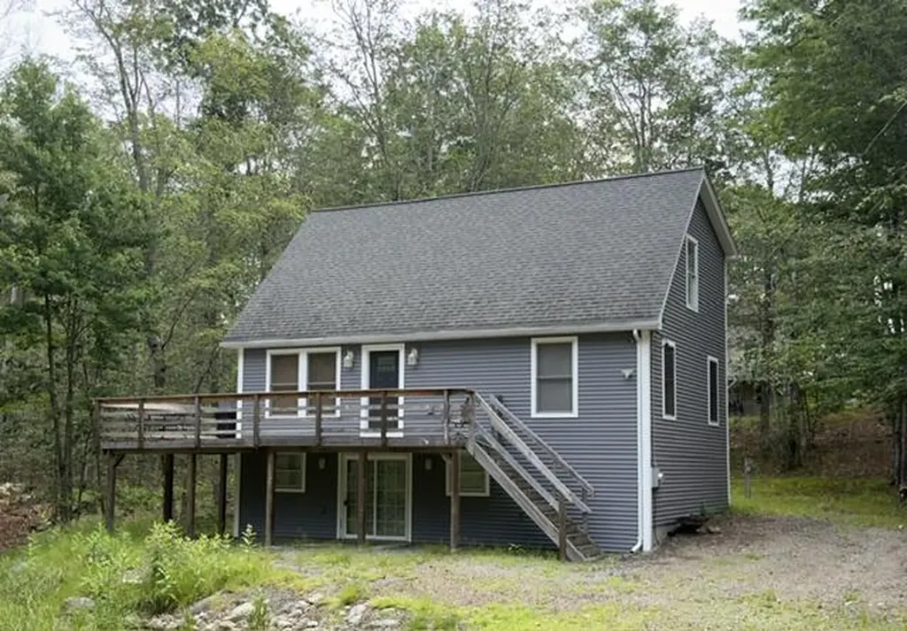 6 Blueberry Lane Frye Island ME 04071