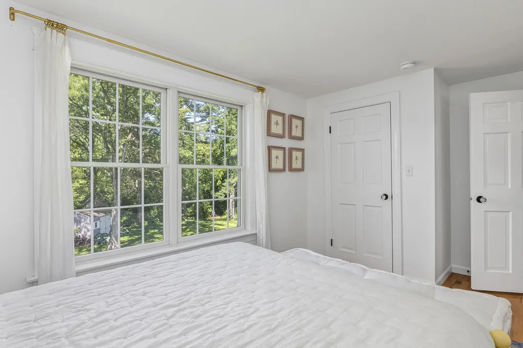 22 Schooner Ridge Road Cumberland ME 04110