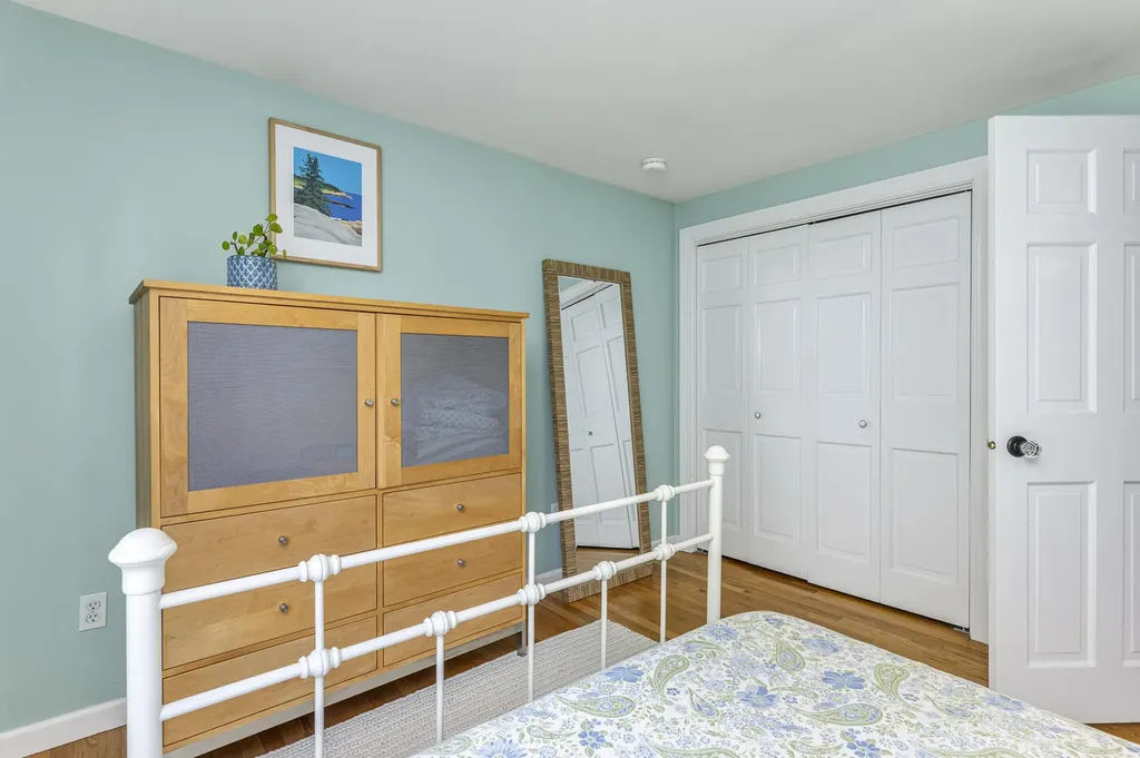 22 Schooner Ridge Road Cumberland ME 04110
