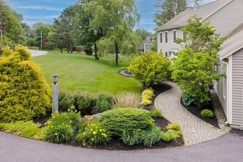 22 Schooner Ridge Road Cumberland ME 04110