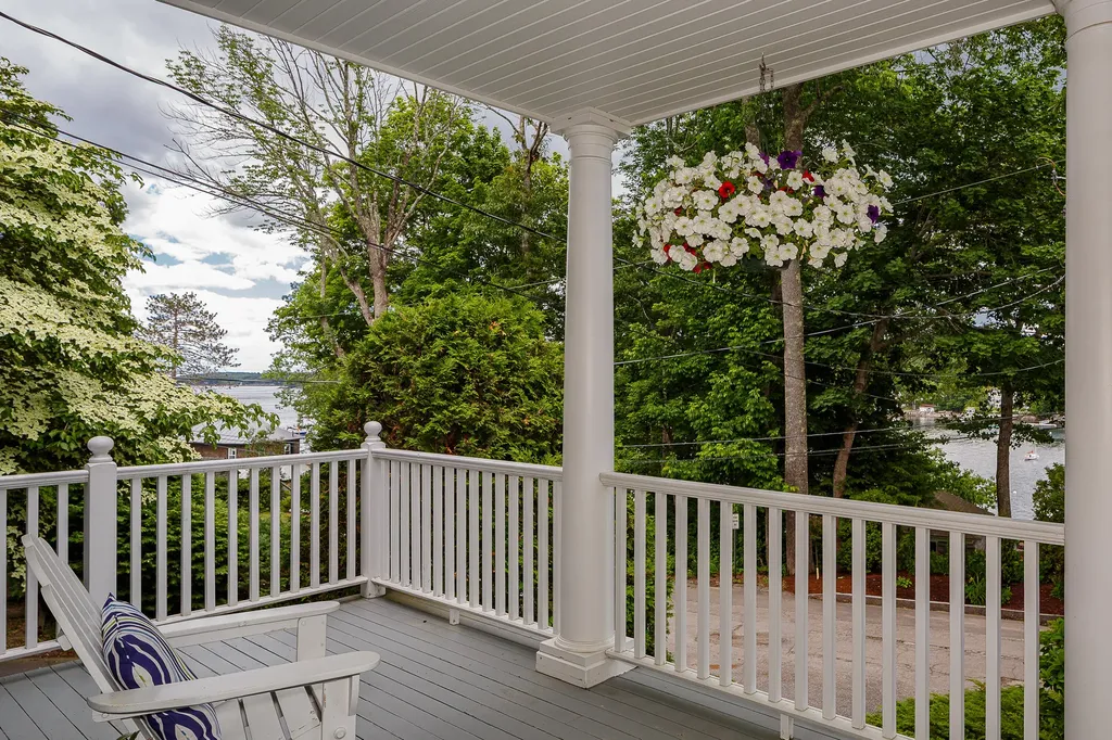 195 Beauchamp Point Road Rockport ME 04856