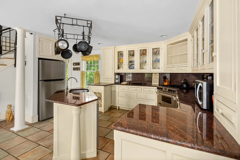 195 Beauchamp Point Road Rockport ME 04856