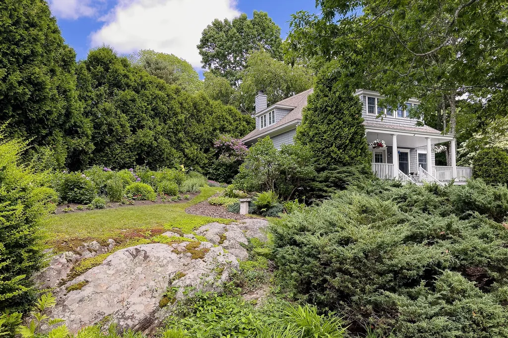 195 Beauchamp Point Road Rockport ME 04856