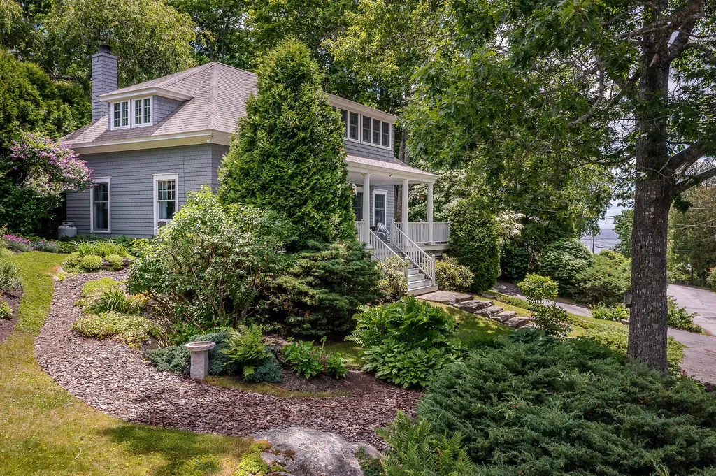 195 Beauchamp Point Road Rockport ME 04856