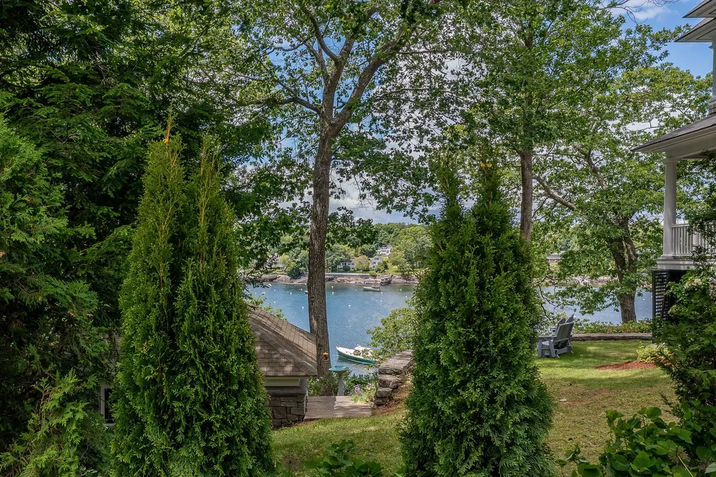 195 Beauchamp Point Road Rockport ME 04856