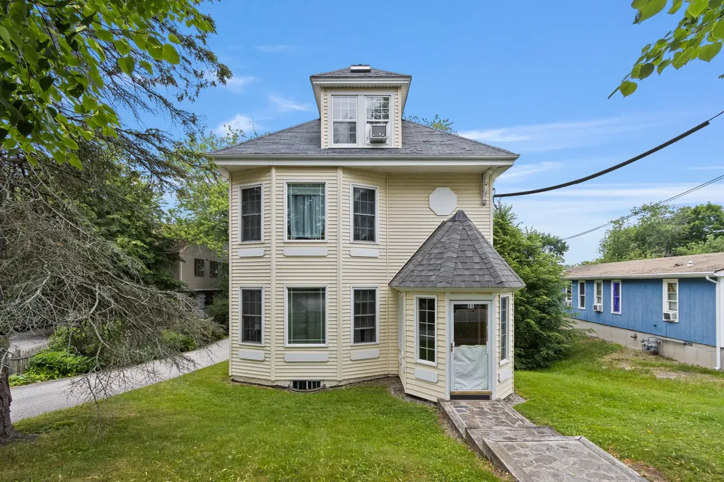 31 Bates Street Portland ME 04103
