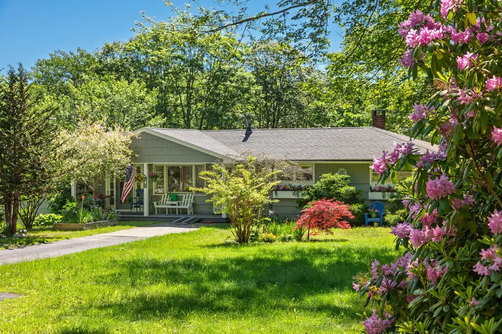 766 Pleasant Point Road Cushing ME 04563